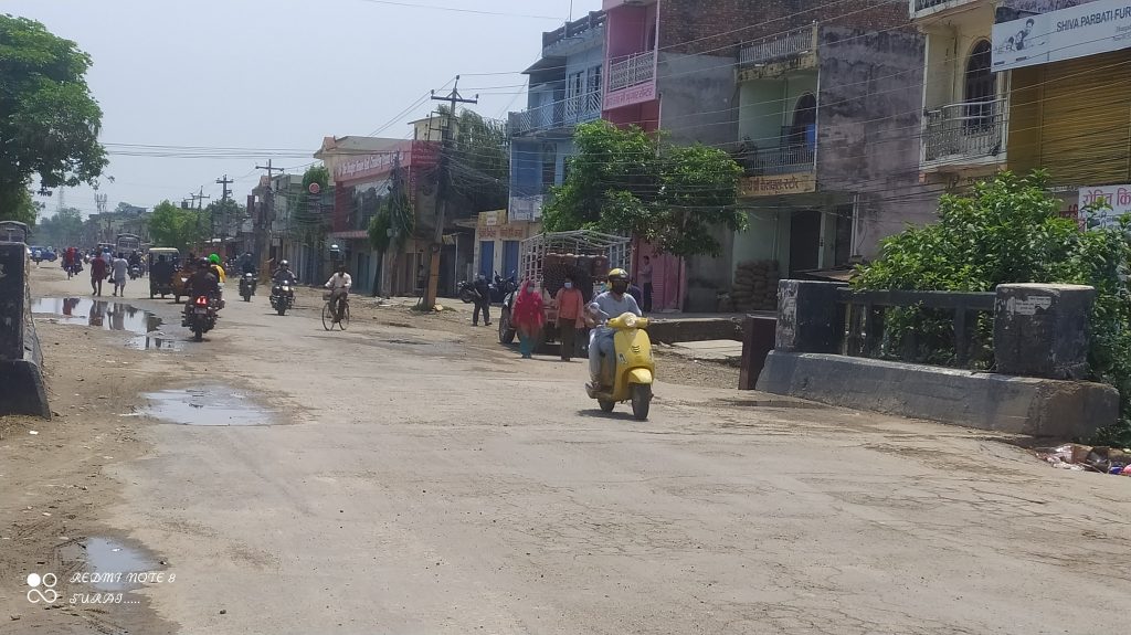 धनगढीमा गाडीहरु चल्दै प्रशासन मौन  (फोटो फिचर )