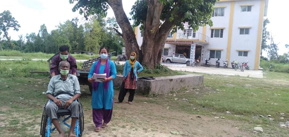 कञ्चनपुरमा अपाङ्गता भएका व्यक्तिहरूलाई सहायक सामग्री वितरण