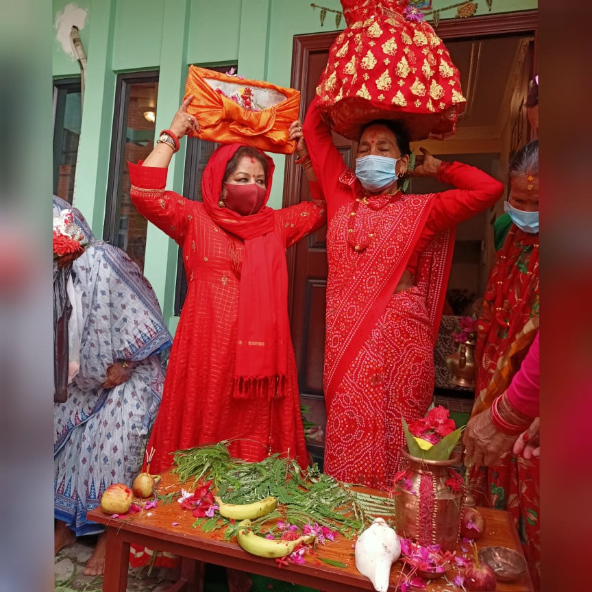 सुदूरपश्चिमेलीको मुख्य पर्व गौरा मनाउन नेतृ देउवा पुगिन धनगढी