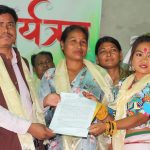 विभिन्न माग सहित रानाथारु कलाकार मञ्चले नेपाल रानाथारु समाजलाई  बुझायाे ज्ञापन पत्र