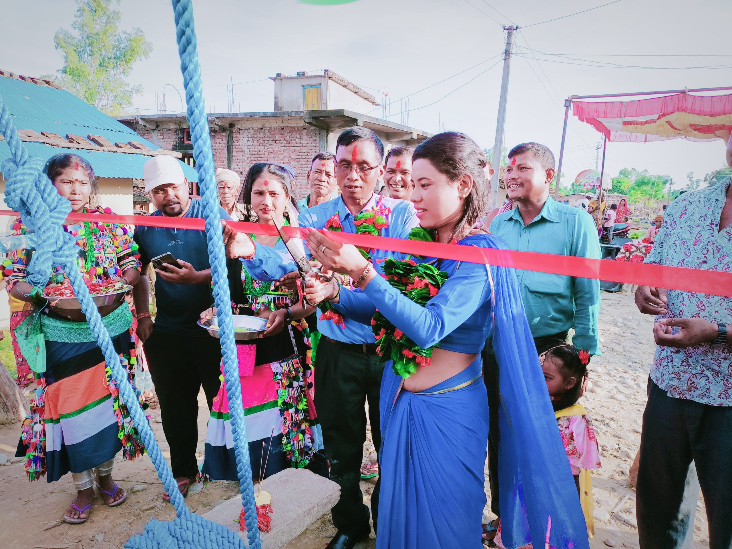लालझाडी गा.पा.प्रमुख रानाद्वारा वडा न.१ मा सावनको डोला उद्घाटन