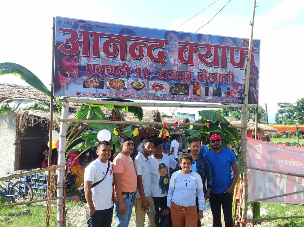 चर्चित गायक अमरले गरे क्याफे सञ्चालन