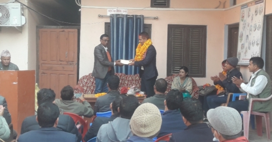 लालझाडीका प्रमुख प्रशासकीय अधिकृत र लेखा परिक्षकाे बिदाई