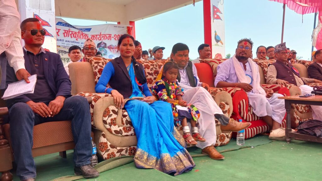 बेलौरीमा दुई दिने रानाथारुको बृहत होलि मिलन तथा साँस्कृतिक कार्यक्रम सम्पन्न