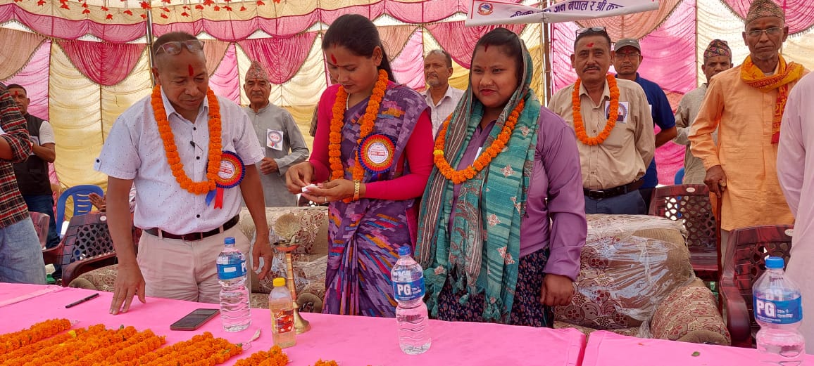 कृष्णपुर-७ को कञ्चन मा.वि. मा ३ कोठे पक्की भवन र २ कोठे शौचालयको शिलान्यास