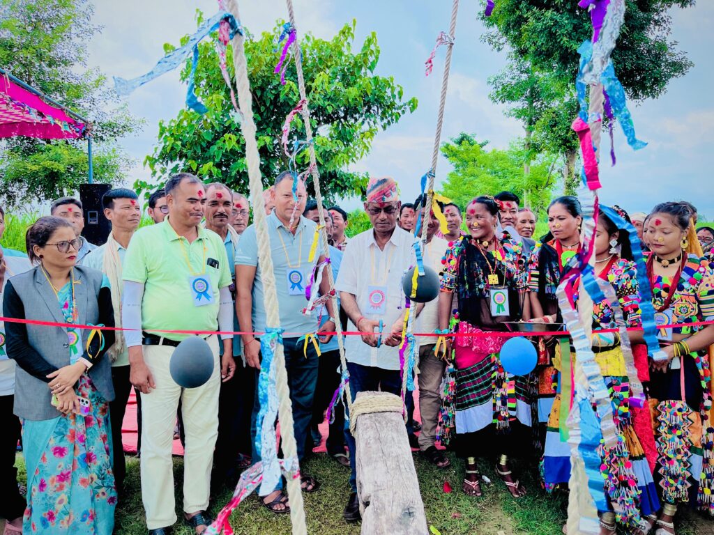 बेलौरी-८ पचुईमा रानाथारु तिजको शुभकामना आदान-प्रदान कार्यक्रम सम्पन्न
