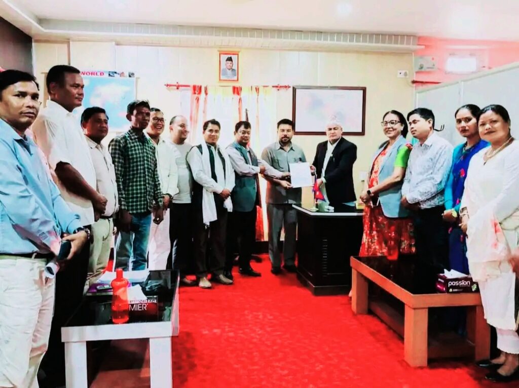 थारू / रानाथारूले संशाेधन कर्मचारी विधयकका लागि राखेका मागहरू
