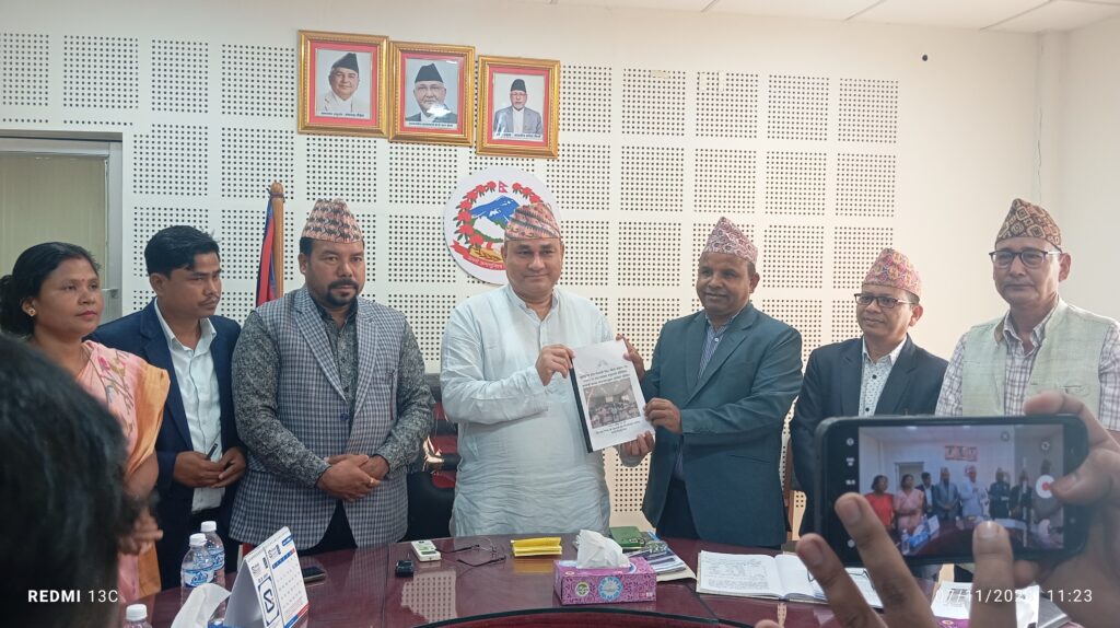 आरक्षणमा नयाँ विधिसहित सुझाव समितिले बुझायो मुख्यमन्त्री शाहलाई प्रतिवेदन