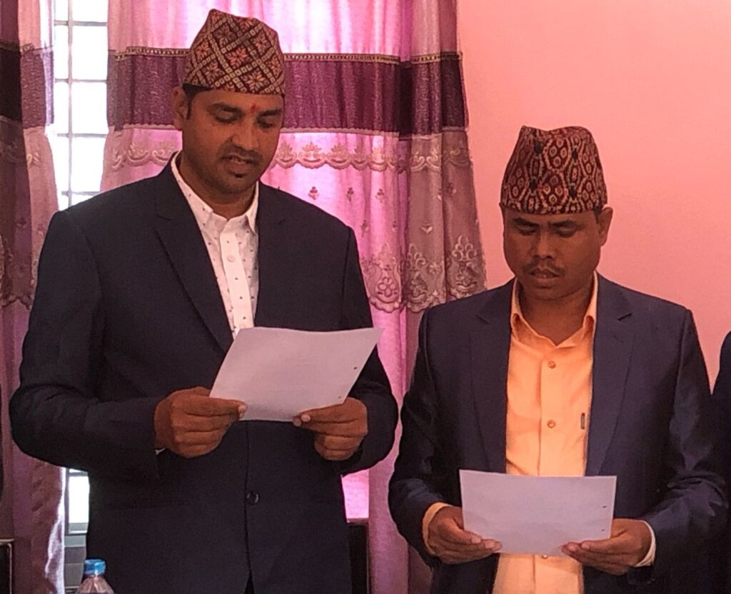 भुमि समस्या समाधान आयोग कैलालीका बिज्ञ सदस्यहरू द्वारा सपथ ग्रहण